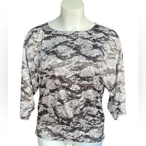 Chico's Dolman Sleeve,Silky Snake Print Blouse Size 2 Band Waist Crew Neck